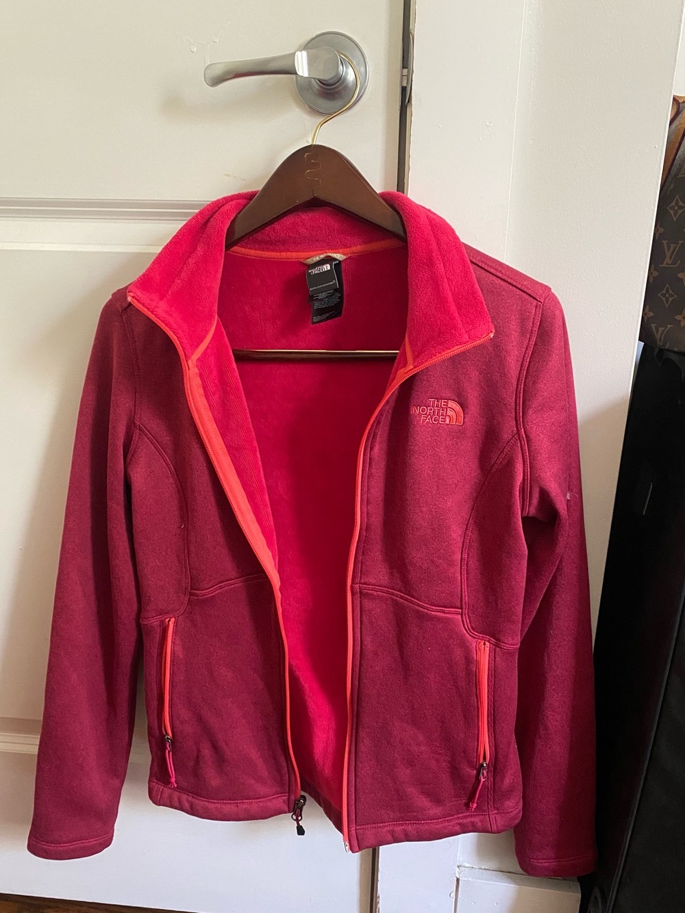 The North Face Raspberry Pink Fleece Jacket Sz S | Soft Cozy Outdoor Jacket